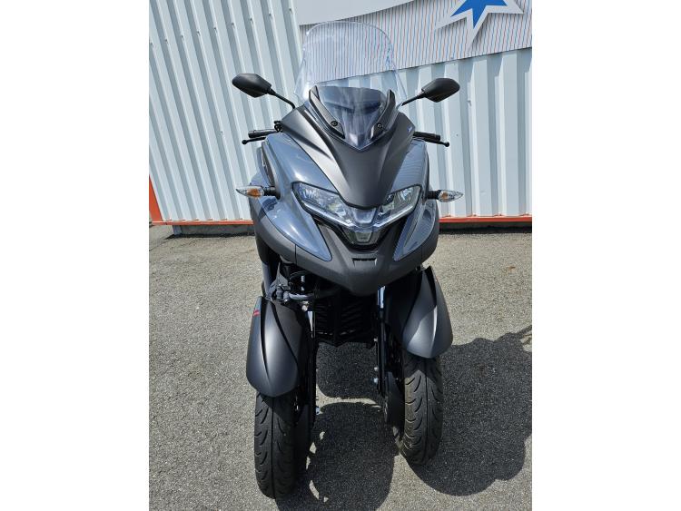 YAMAHA TRICITY 300